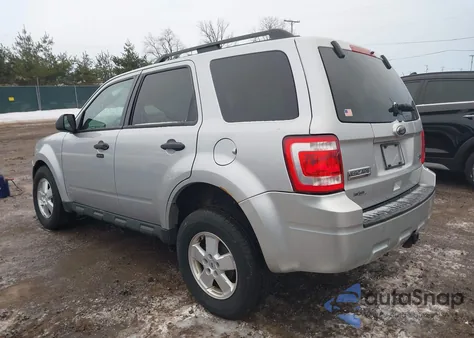 2011 Ford Escape Xlt из США, поврежденный, VIN 1FMCU9DG6BKA61028